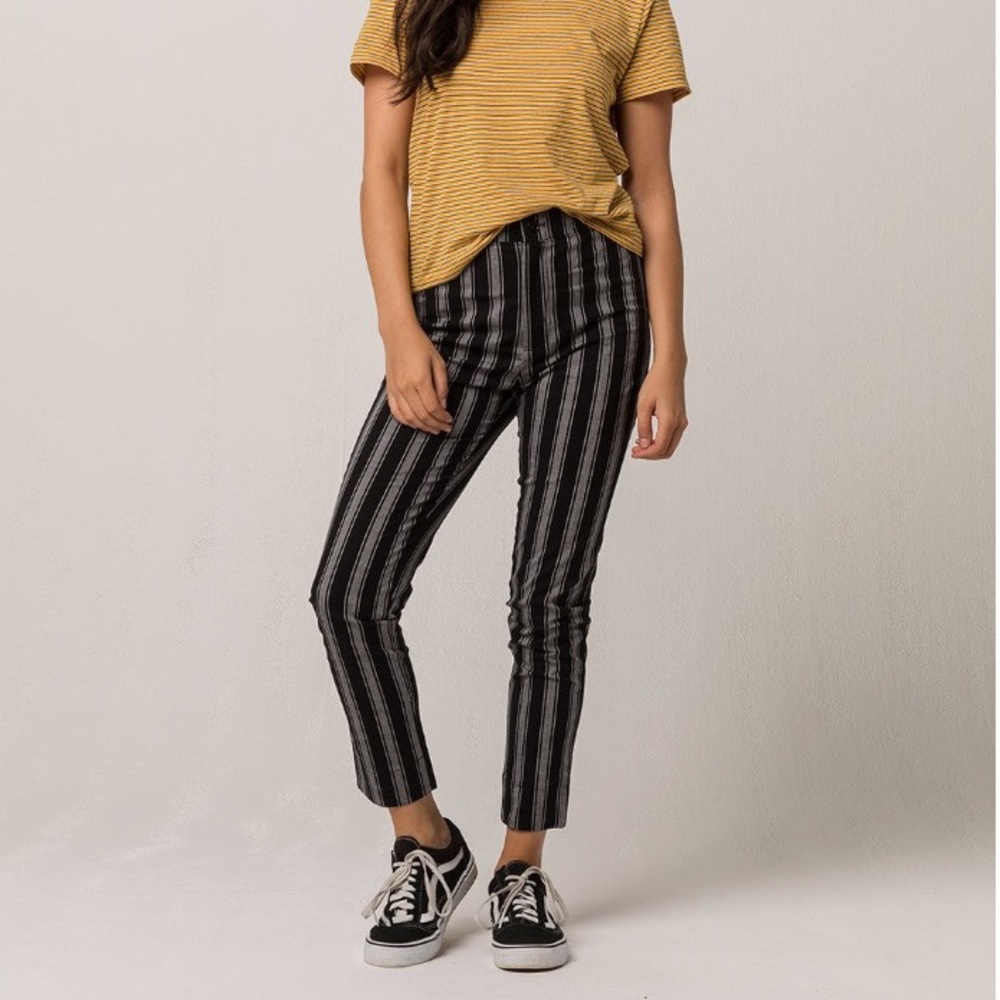 IVY & MAIN Stripe Crop Pants size M